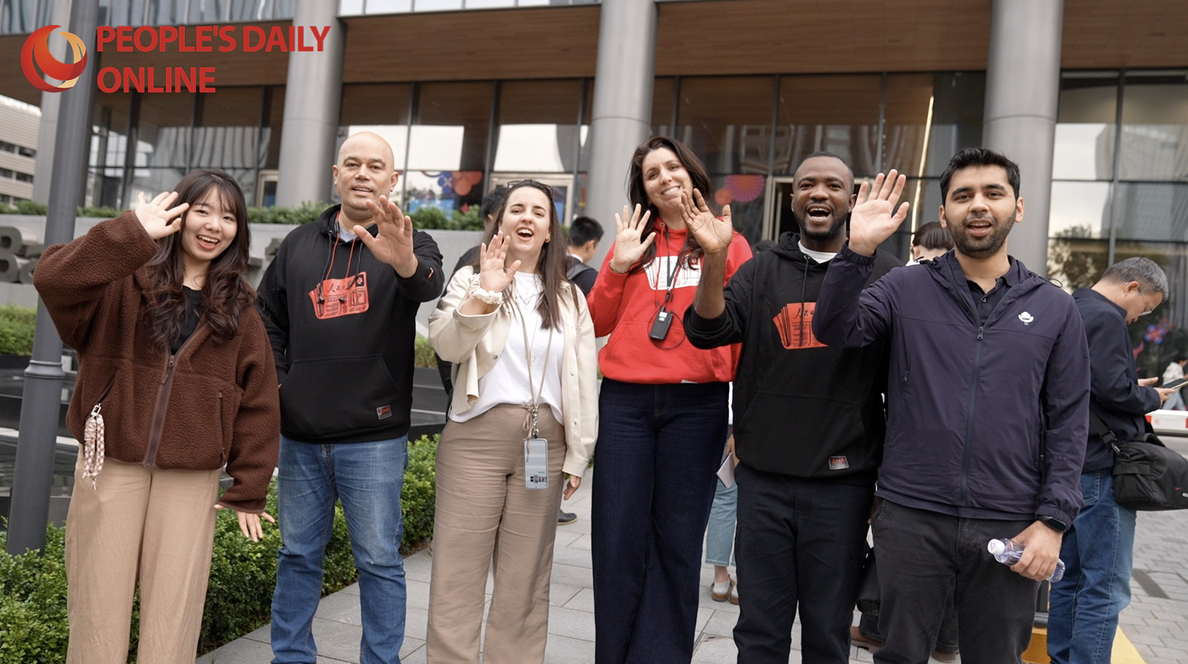 Global journalists visit Qianhai to witness China's innovation and openness