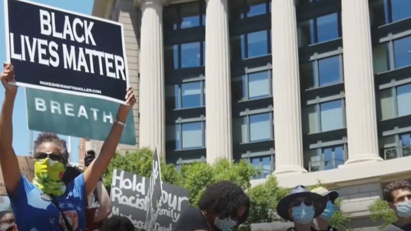 Have the political mechanisms of Western countries achieved true democracy?