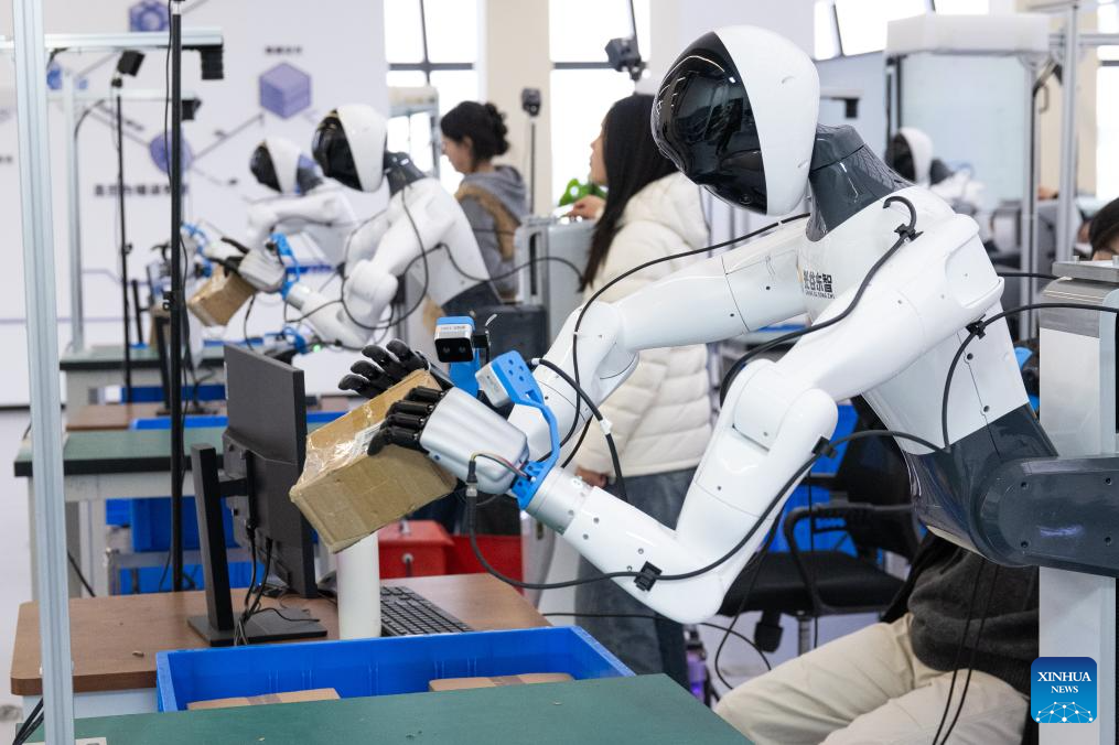Humanoid robot industry booms in central China's Hubei